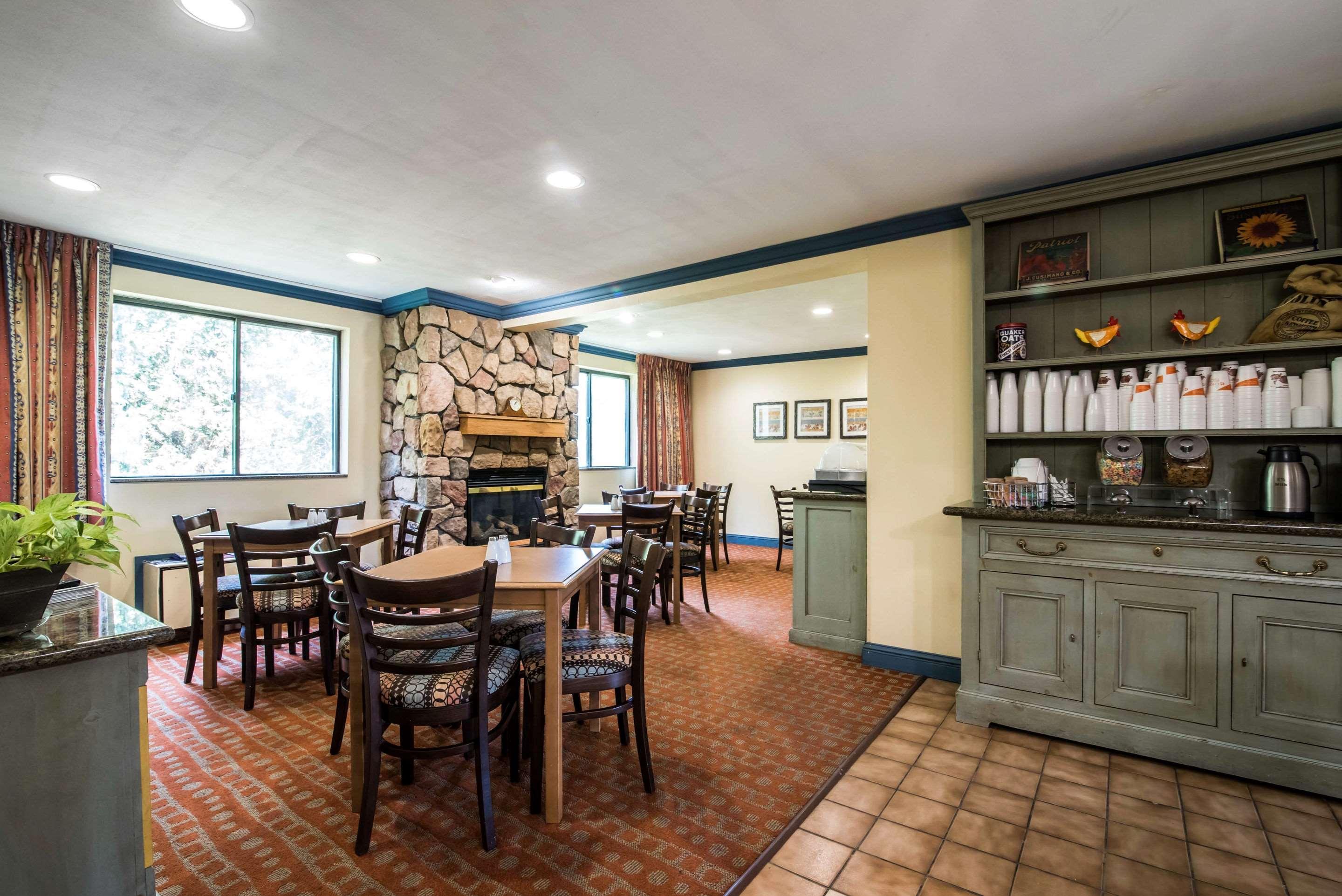 Quality Inn Cortland - University Area Extérieur photo